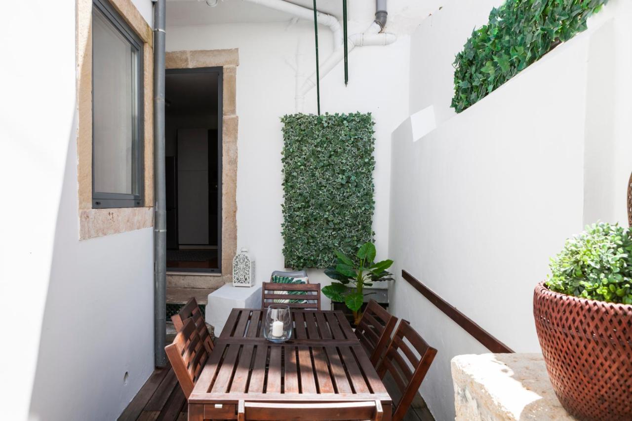 Alfama Terrace Apartment With Authentic XVIII Tiles And Historic Notes 3 Bedrooms & 2 Bathrooms Ac Lisboa Eksteriør billede