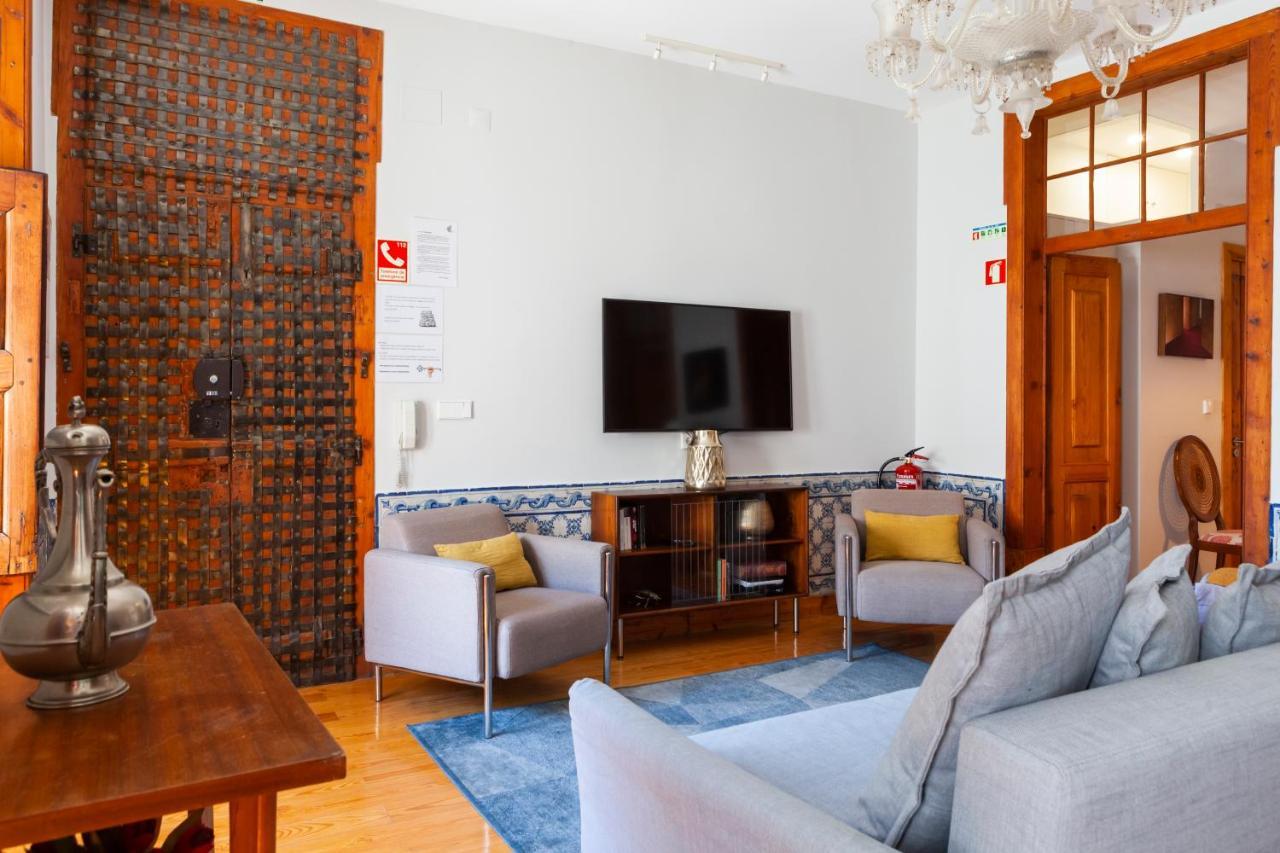 Alfama Terrace Apartment With Authentic XVIII Tiles And Historic Notes 3 Bedrooms & 2 Bathrooms Ac Lisboa Eksteriør billede