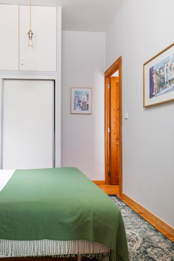 Alfama Terrace Apartment With Authentic XVIII Tiles And Historic Notes 3 Bedrooms & 2 Bathrooms Ac Lisboa Eksteriør billede