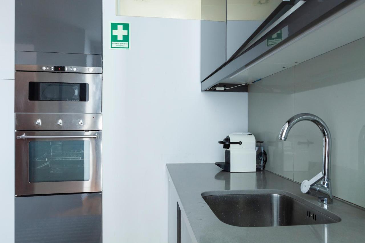 Alfama Terrace Apartment With Authentic XVIII Tiles And Historic Notes 3 Bedrooms & 2 Bathrooms Ac Lisboa Eksteriør billede